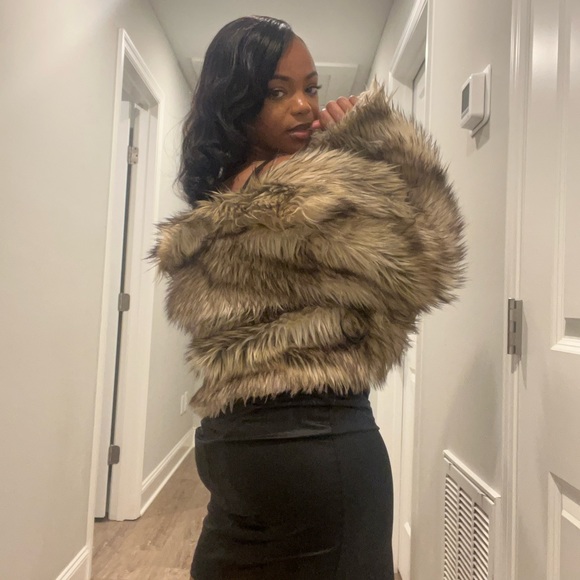 Fashion Nova Jackets & Blazers - Fashion Nova “Fernanda” Faux Fur Coat-Natural